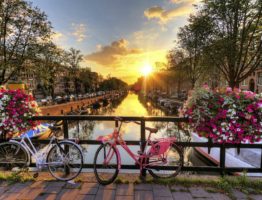amsterdam-in-spring20160802T150246456Z